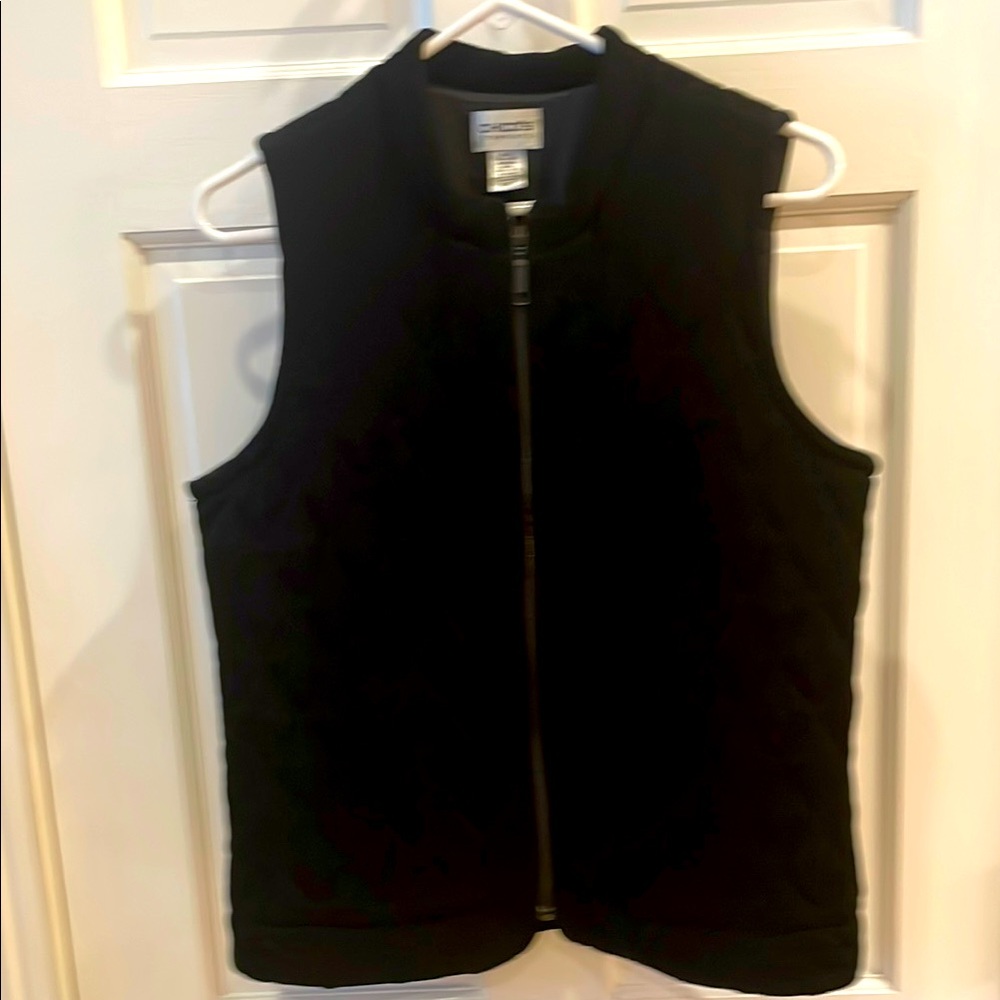 Chico's Black Quilted Tailored Vest, fully lined, Size 1. Same as 8/10.